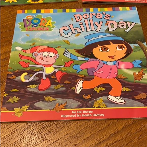 Nick Jr. Dora the Explorer book lot - Picture 2 of 6